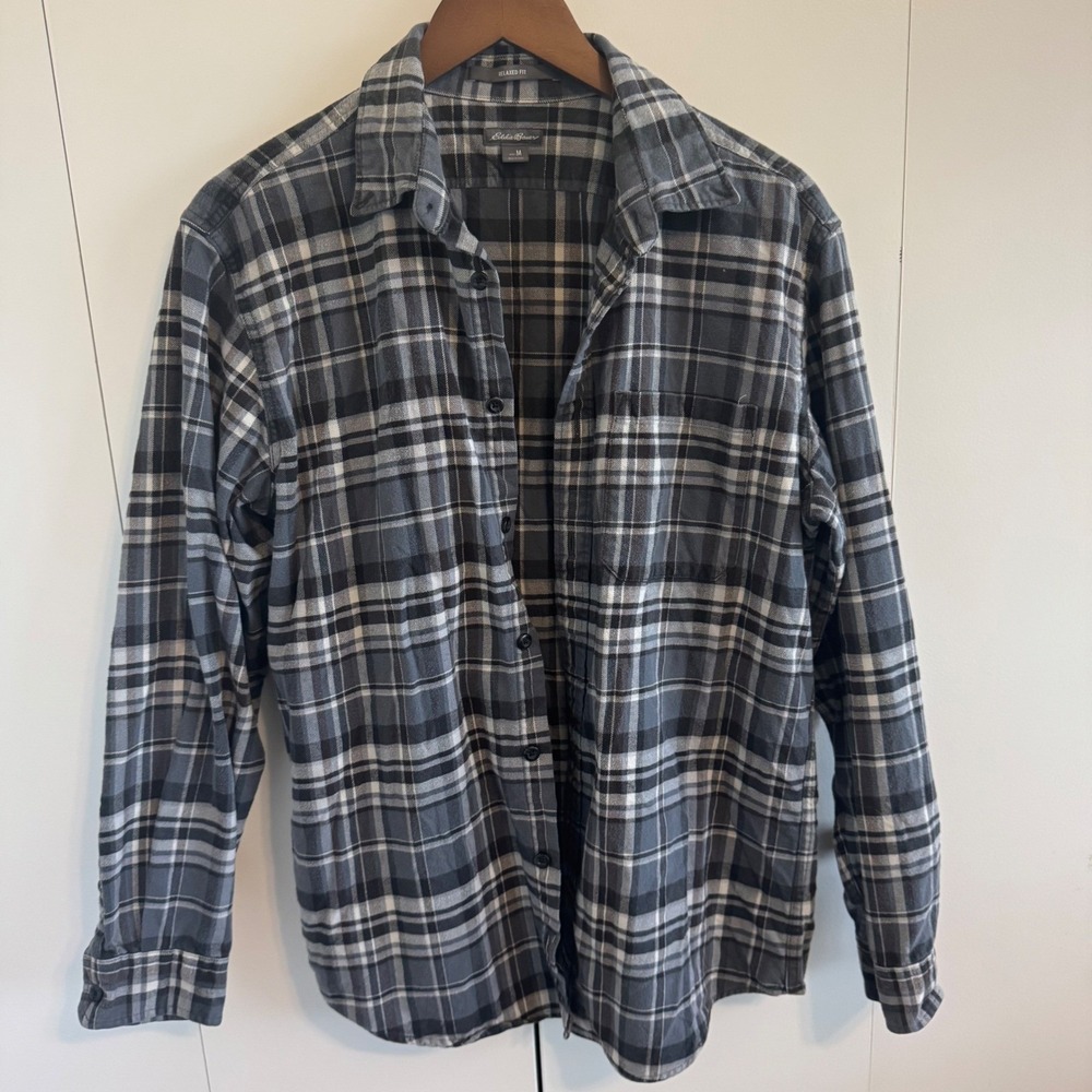 Eddie Bauer Mens Relaxed Fit Flannel Shirt Grey Black Plaid Long Sleeve Medium
